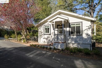 2500 Lunada Ln in Alamo, CA - Building Photo - Building Photo