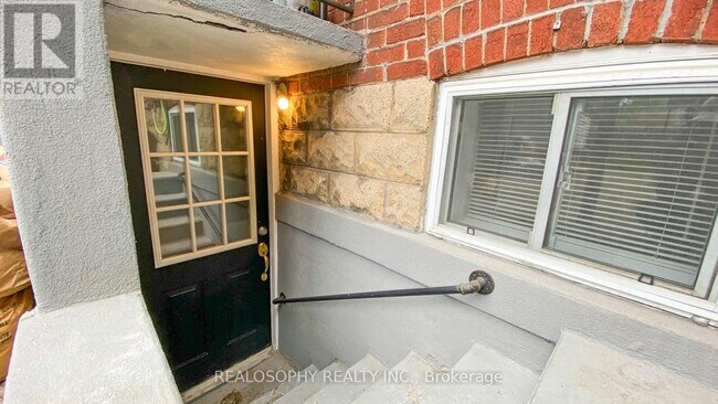 177 Gowan Ave in Toronto, ON - Building Photo - Building Photo