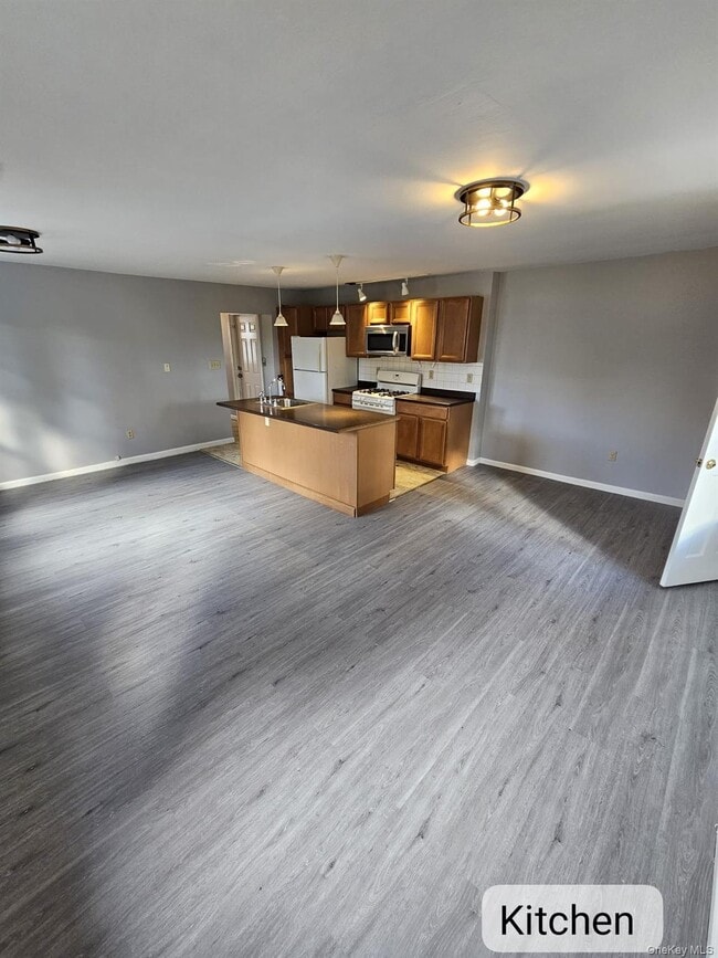 312 Tower Ave in Maybrook, NY - Building Photo - Building Photo