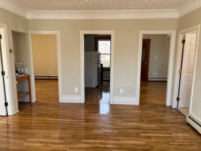 29 Lapham St, Unit Beautiful 2 bed apartment in Fall River, MA - Building Photo - Building Photo