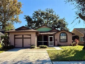 12715 Trowbridge Ln in Tampa, FL - Building Photo