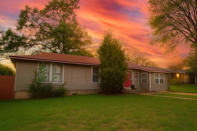 property at 1707 Palo Duro Rd