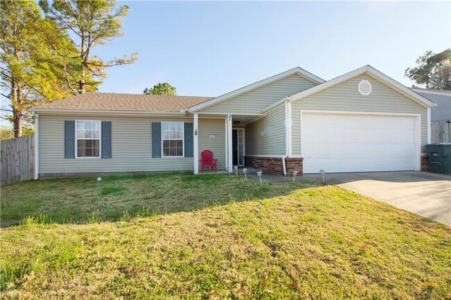 3045 W Essex Dr in Fayetteville, AR - Building Photo - Building Photo