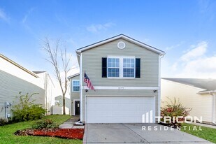 10975 Walnut Grove Bend in Camby, IN - Building Photo