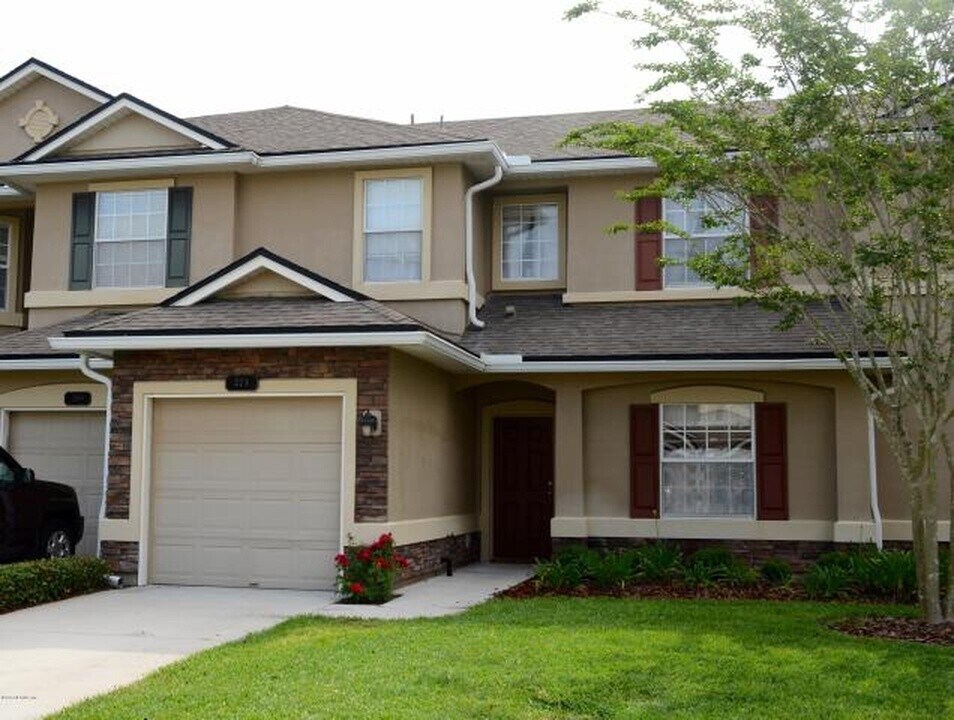 273 Wooded Crossing Cir in St. Augustine, FL - Building Photo