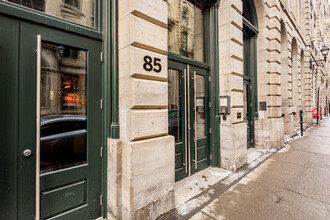 85 Saint-Paul W in Montréal, QC - Building Photo - Building Photo