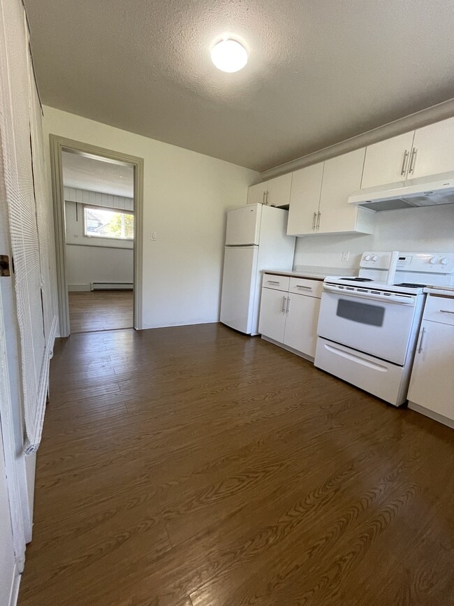 14919-14968 68 Ave in Surrey, BC - Building Photo - Building Photo