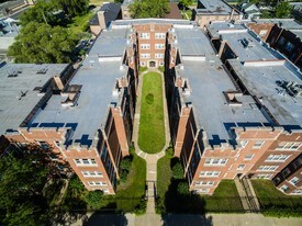 7030 S Cregier Ave in Chicago, IL - Building Photo - Building Photo