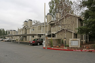 Camino Woods in Sacramento, CA - Foto de edificio - Building Photo