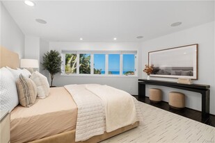 901 Summit Dr in Laguna Beach, CA - Foto de edificio - Building Photo