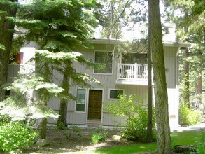1000 Lakeshore Blvd in Incline Village, NV - Building Photo - Building Photo