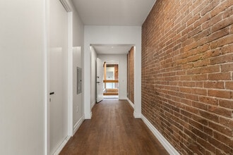 James English Building in New Haven, CT - Foto de edificio - Building Photo