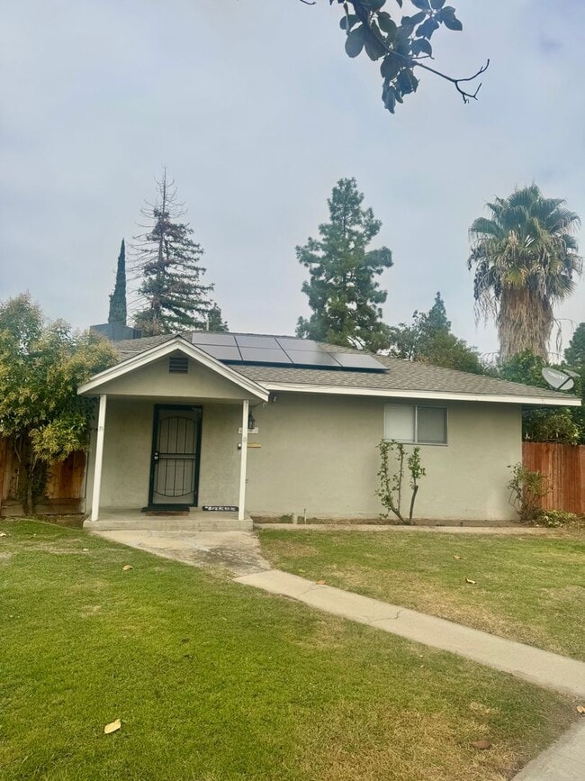 property at 2903 E Balch Ave