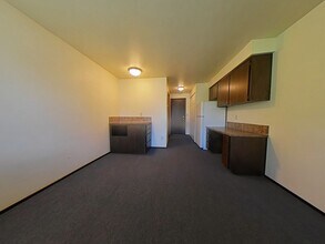 417 SE 6th Ave in Albany, OR - Building Photo - Building Photo