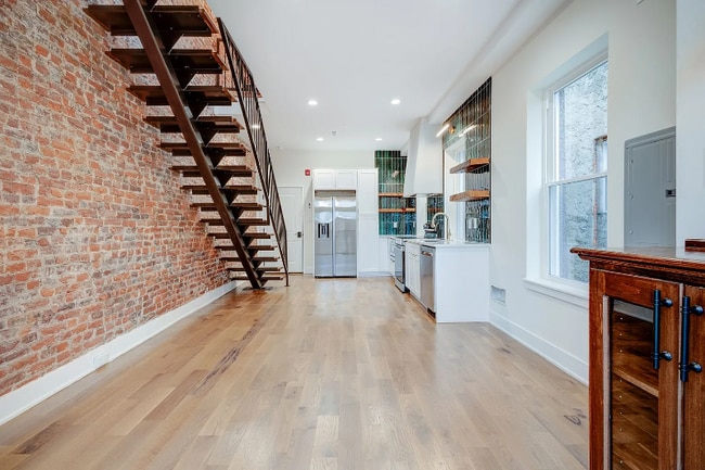 property at 2835 Diamond Dr