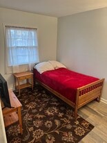 14824 Palmerston Sq in Centreville, VA - Building Photo