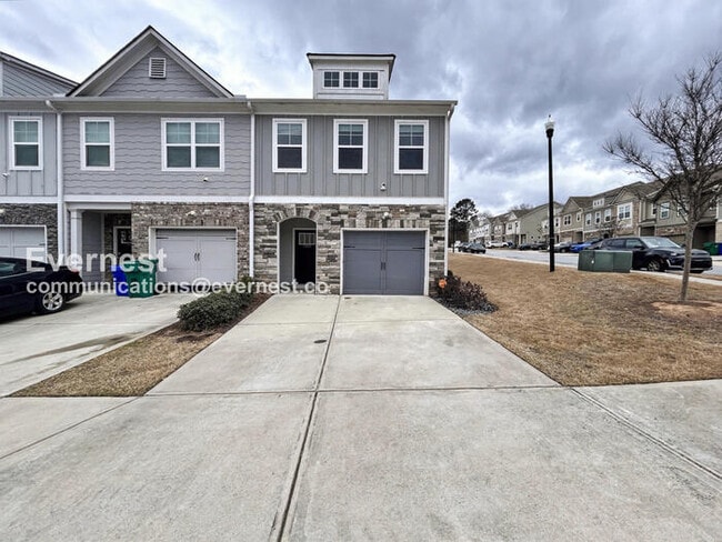 property at 1924 Dillon Dr