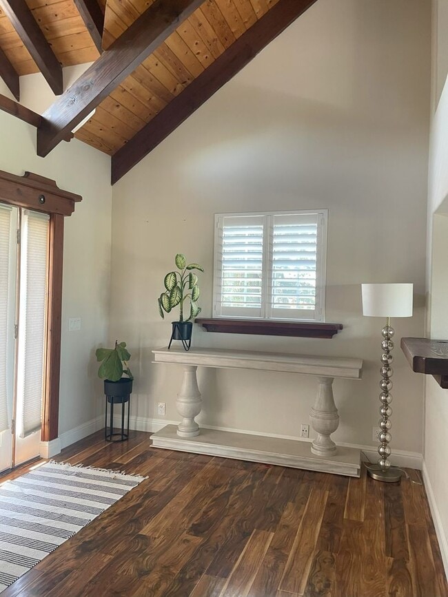 3270 Cuttings Wharf Rd in Napa, CA - Foto de edificio - Building Photo