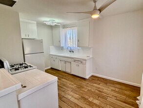 6640 Woodman Ave in Los Angeles, CA - Building Photo - Building Photo