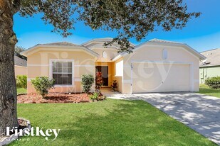 4036 Waltham Forest Dr in Tavares, FL - Building Photo