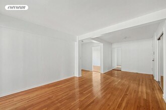 401 W 56th St in New York, NY - Building Photo - Building Photo