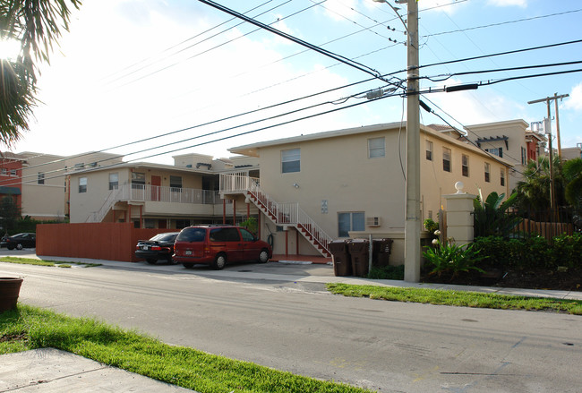 1720 NE 11st St in Fort Lauderdale, FL - Building Photo - Building Photo