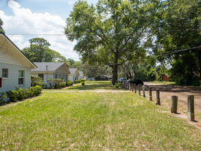 5659 Merrill Rd in Jacksonville, FL - Building Photo - Building Photo