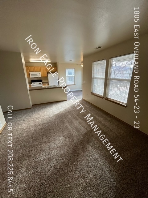 1805 E Overland Rd in Meridian, ID - Building Photo - Building Photo