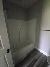 2245 Rosemary Dr, Unit B in Conway, AR - Foto de edificio - Building Photo