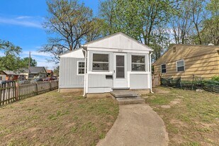 1102 N 22nd St in St. Joseph, MO - Building Photo