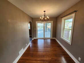 2301 5th St in East Moline, IL - Building Photo - Building Photo