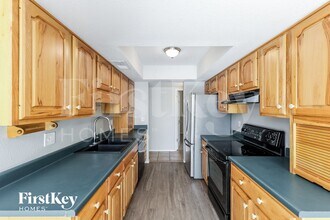 8647 E Fillmore St in Scottsdale, AZ - Foto de edificio - Building Photo