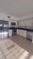3700 N 56th Ave in Hollywood, FL - Building Photo