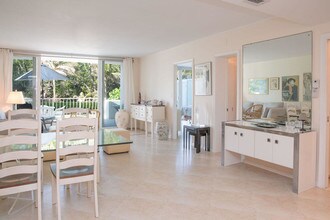 2774 S Ocean Blvd-Unit -107 in Palm Beach, FL - Building Photo - Building Photo