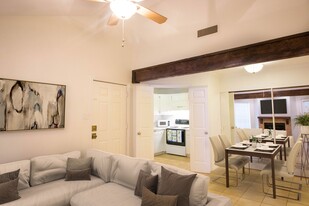 8655 Datapoint Dr in San Antonio, TX - Building Photo