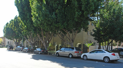 Euclid Place Apartments in Pasadena, CA - Building Photo - Building Photo