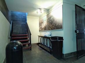 14746 Delano St in Los Angeles, CA - Foto de edificio - Building Photo