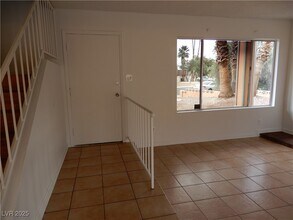 3163 Panocha St in Las Vegas, NV - Building Photo - Building Photo