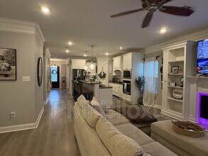 211 Madison Pl Dr in Ocean Springs, MS - Building Photo - Building Photo