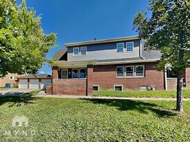 1724 Woodlawn Ave in Indianapolis, IN - Building Photo