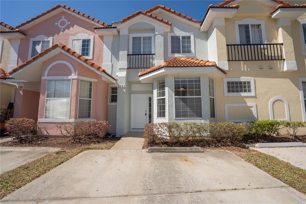 1241 S Beach Cir in Kissimmee, FL - Building Photo