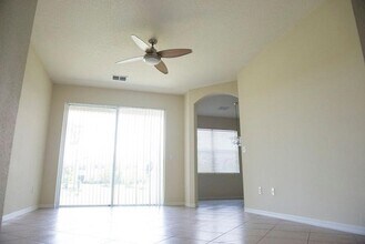 909 Seminole Palms Dr in Lake Worth, FL - Building Photo - Building Photo