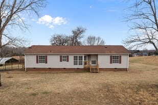 5440 Snow Camp Rd in Graham, NC - Building Photo