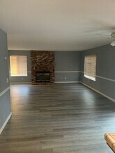 2498 Fir Ln in Hanford, CA - Building Photo - Building Photo
