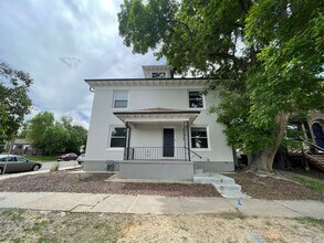 3538 E 17th Ave in Denver, CO - Foto de edificio - Building Photo