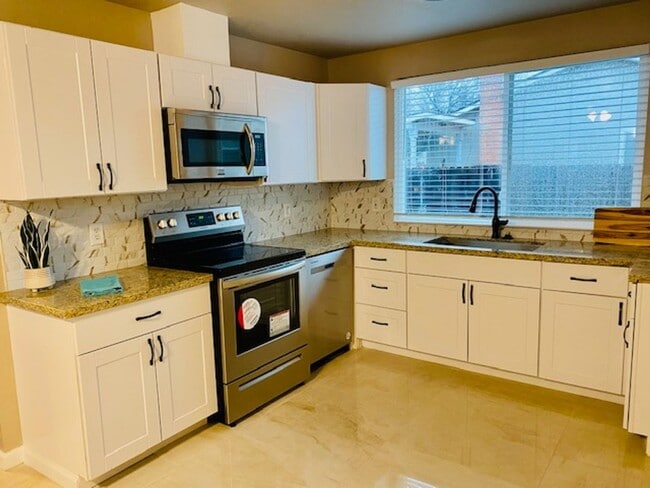 1711 Rall Ave in Clovis, CA - Building Photo - Building Photo