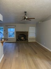 3720 E Presidential Dr in Meridian, ID - Foto de edificio - Building Photo