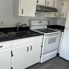 10 Elm St in Stockbridge, MA - Foto de edificio - Building Photo