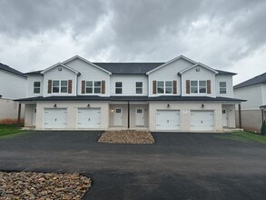 632 Cumberland Pointe Ln in Bowling Green, KY - Foto de edificio - Building Photo
