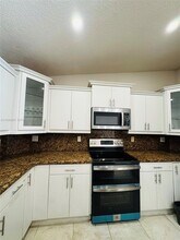 19721 NW 52nd Ct in Miami Gardens, FL - Building Photo - Building Photo